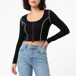 Mixed Threads Crop Top Womens L Black Stretch Waffle Knit Snap Button Round Neck